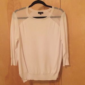 White 3/4 sleeve sweater